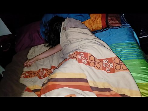 ❤️ Anak tiri berating ibu tiriné enom nalika dheweke turu. ❤❌ Seks ing jv.bsglass.ru ❌️